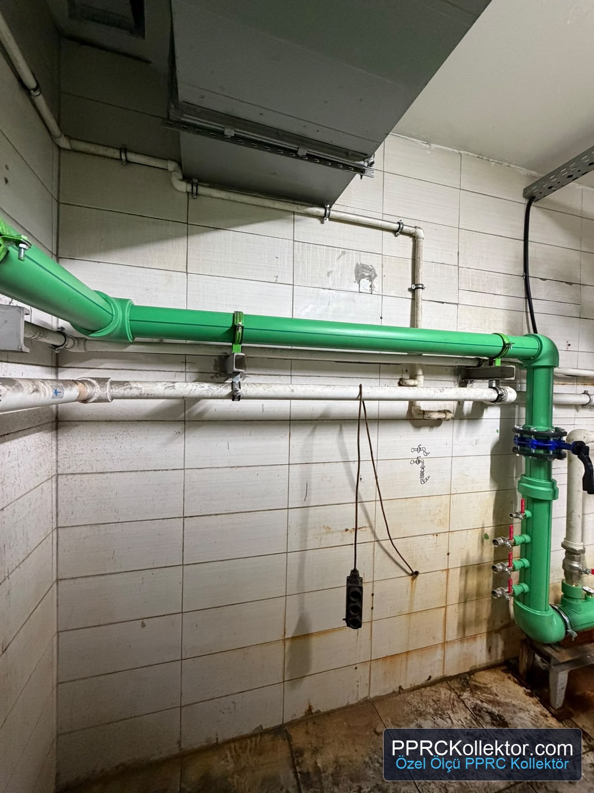Aquatherm PP-R borular kullanılarak üretilen özel ölçü PPRC kollektör