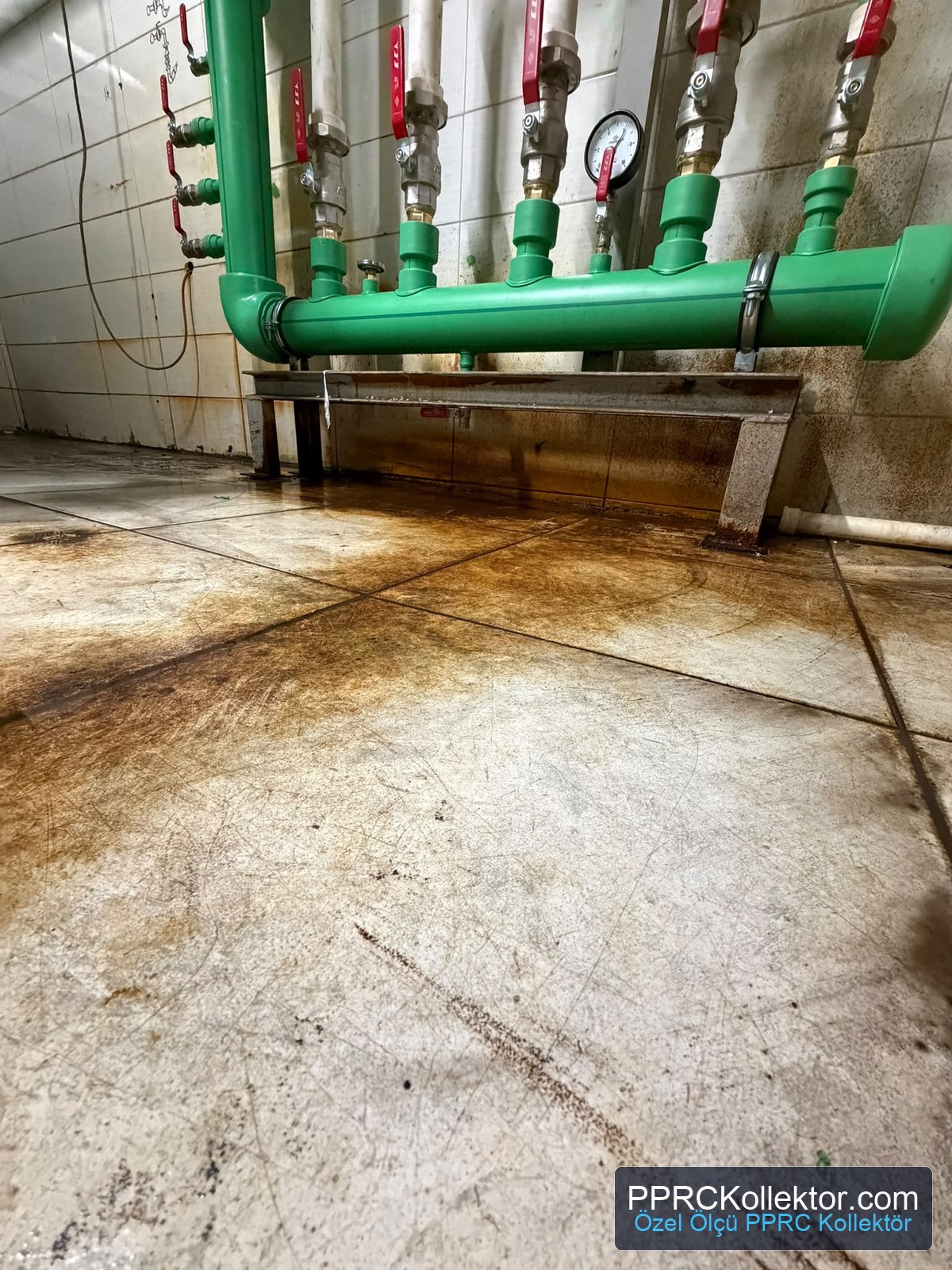 Aquatherm PP-R borular kullanılarak üretilen özel ölçü PPRC kollektör